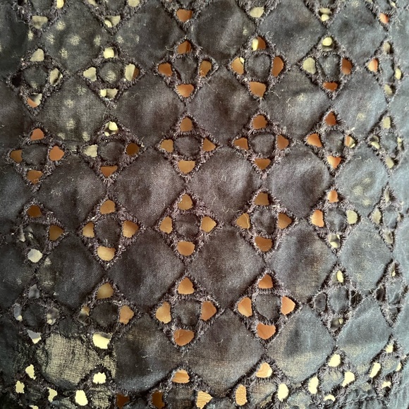 Boxy Lace Pattern Overlay Tee - Picture 4 of 7